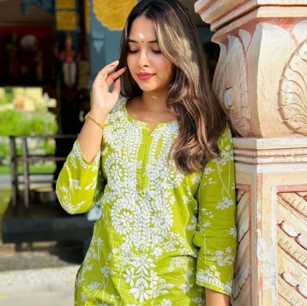 Printed hand-embroidered malmal Kurti/ MAL PRINT KURTI